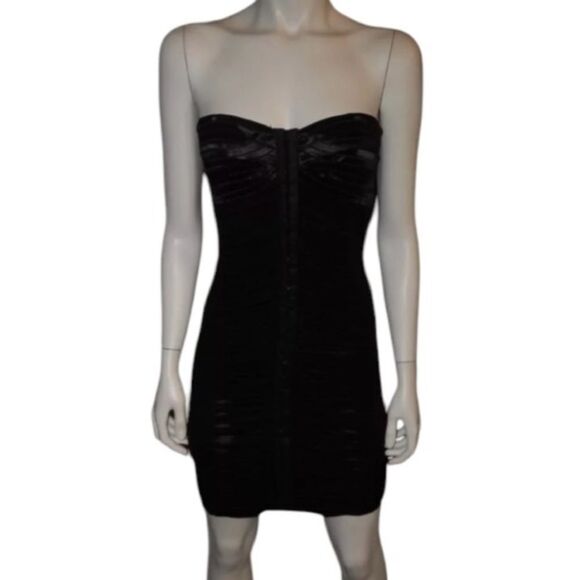 Elizabeth and James Elegant Black Strapless Dress Size Small - Picture 3 of 7